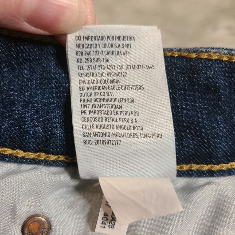 American Eagle Distressed Straight Leg Jeans - Picture 13 of 14